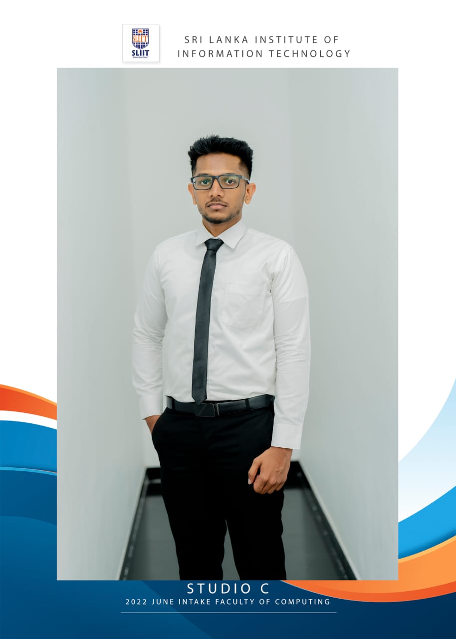 Dulmina Peiris, an Information Technology undergraduate at SLIIT, during the June 2022 intake batch photoshoot.